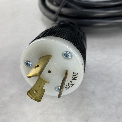 Geist UVHVRN082-002L13C20 Horizontal PDU 100 to 125V 200 to 240V 16/20A