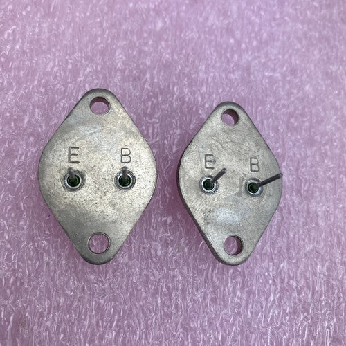 Lot( 2 ) Motorola 2N4913 Bipolar Transistor 7713