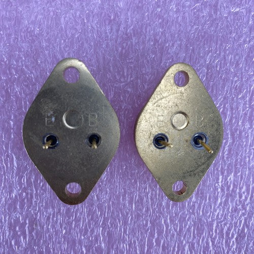 Lot( 2 ) Motorola 2N2140 Bipolar Transistor 6-44