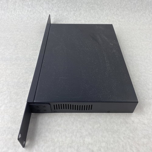 Belkin F5D5141-16 Mountable 16 Port Gigabit Switch w/ Power Cord - Tested