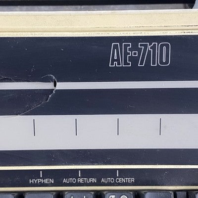 Nakajima AE-710 Electronic Typewriter Power Tested No AC Adapter Missing Lid