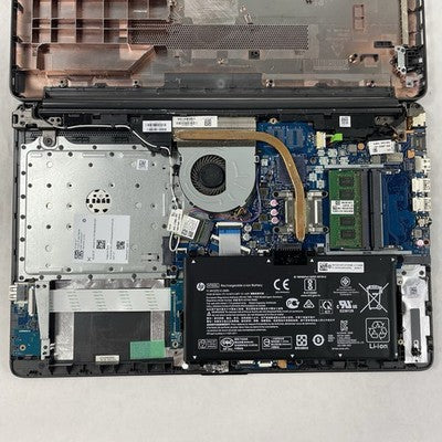 HP 255 G7 15.6" Ryzen 3 2200U 2.50 GHz 8 GB RAM No SSD/OS/AC - Scratched