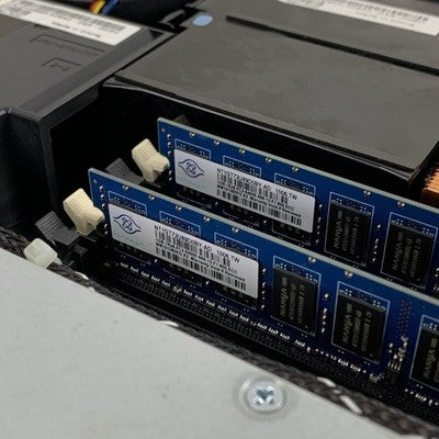 Dell PowerEdge R200 Server Xeon X3330 2.66 GHz 2 GB RAM No HDD No OS