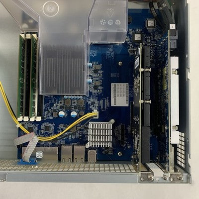 Synology SA3600 12-Bay NAS 32 GB RAM M2D20 SAS12G_CARD Tested Reset No HDD