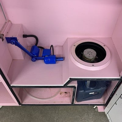 Guangzhou Fun Vending T95 Cotton Candy Machine Powers No Tanks No HDDs No OS