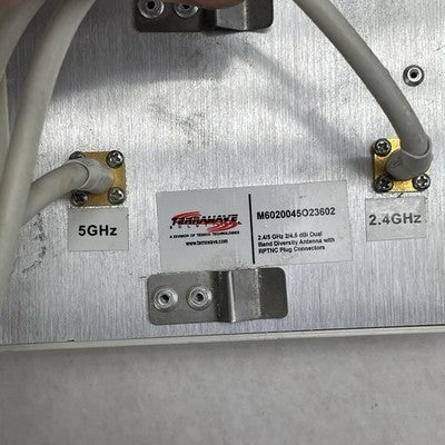 TerraWave M6020045O23602 OMNI Antennas Dual Band 5/2.4GHz