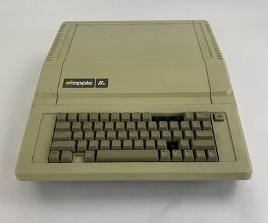 Apple IIe A2S2064 Vintage Personal Computer - Tested Missing Keys