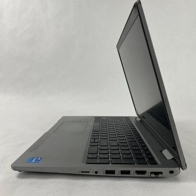 Dell Latitude 5520 15.6" i5-1135G7 2.40 GHz 8GB RAM No SSD No OS Scratched Paint
