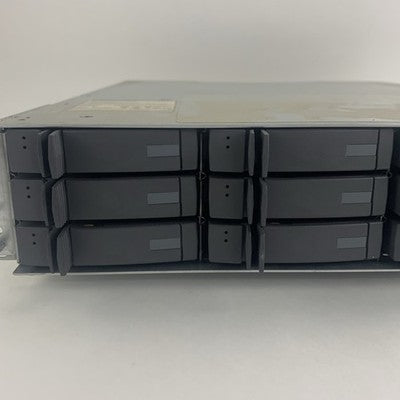 NetApp FAS2040 NAF-0602 Storage System Chassis 2x PSU No HDD No Controllers