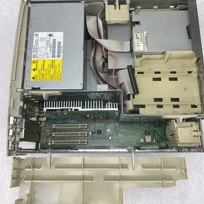 Apple M3979 Power Macintosh 7300/200 - No HDD No OS