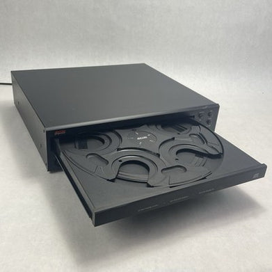 Adcom GCD-700 5 Disc CD Player Tested