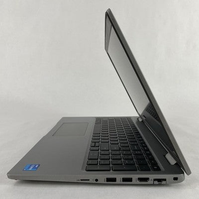 Dell Latitude 5520 15.6" i5-1135G7 2.40 GHz 8GB RAM No SSD No OS Scratched Paint