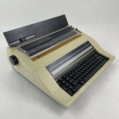 Nakajima AE-710 Eletronic Typewriter - Tested / No Ribbons / READ