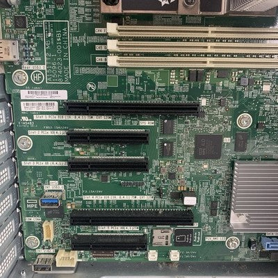 HP ML110 Gen10 8xSFF Server 1x Bronze 3104 1.7 GHz 24 GB Ram No HDD No OS