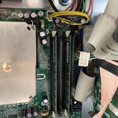 Dell PowerEdge 700 Tower Server 1x Pentium 4 2.8 GHz 2 GB Ram No OS No HDD