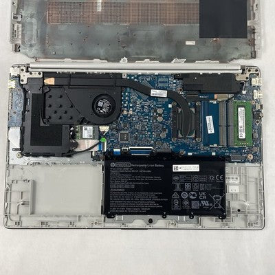 HP 17+-cn000 17.3" i7-1165G7 2.80 GHz 8 GB RAM No SSD No OS - Bad Corners