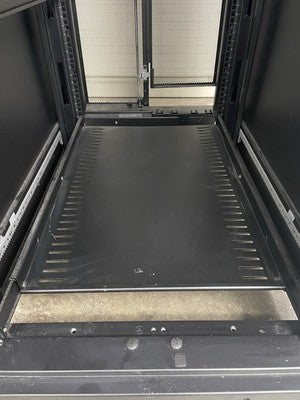 APC AR3104 Server Rack Enclosure w/ Keys