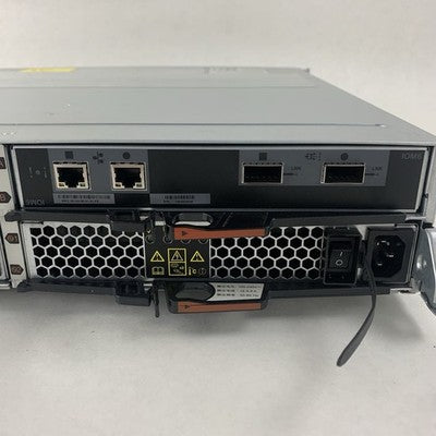 NetApp NAJ-1001 Disk Array Controller 24 Caddies 2x PSU 2x IOM6 Controller Cards