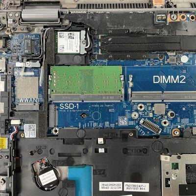 Dell Latitude 5520 15.6" i5-1135G7 2.40 GHz 8 GB RAM No SSD No OS No Batt Worn