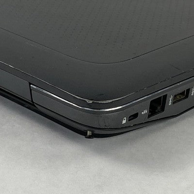 HP ZBook 17 G3 Xeon E3 1535M v5 2.90 GHz 16 GB RAM 17.3" No Battery No HDD No OS