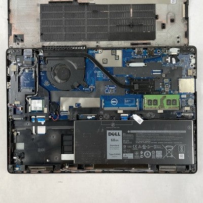 Dell Latitude 5580 15.6" i5-7300U 2.60 GHz 8 GB RAM No SSD No OS - Bad Edge