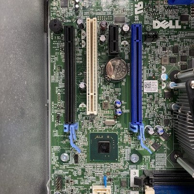 Dell OptiPlex 7010 MT Intel Core i5-3470 3.2GHz 1x4GB RAM No HDD No OS