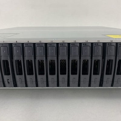 NetApp NAJ-1001 Disk Array Controller 23 Caddies 2x PSU 2x IOM6 Controller Cards