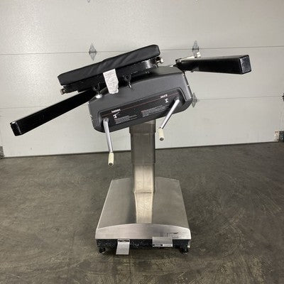 Amsco Orthographic 2 BE86-724-000-05 Orthopedic Surgical and Fracture Table