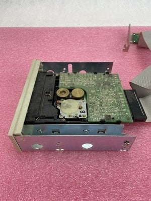 Seagate CTT3200I-F Internal Tape Drive w/Seagtae 2MB Floppy Controller