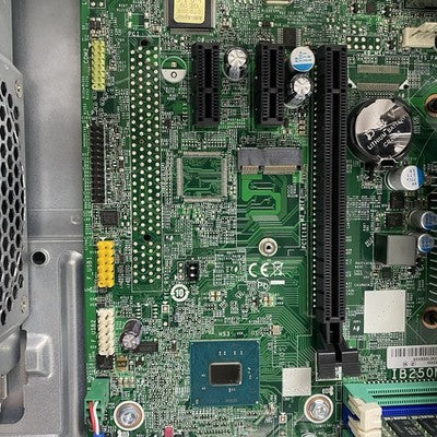 Lenovo ThinkCentre M710T MT Intel Core i7-7700 3.6GHz 1x8GB RAM No HDD No OS