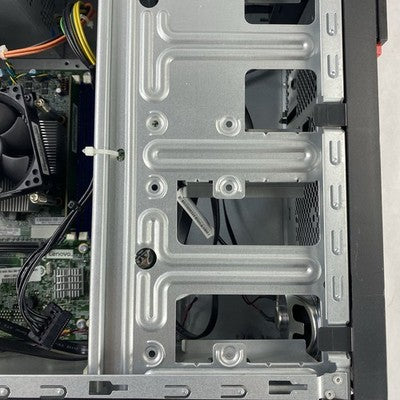 Lenovo ThinkCentre M700 MT Intel Core i7-6700 3.4GHz 1x8GB RAM No HDD No OS