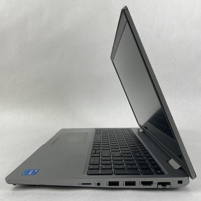 Dell Latitude 5520 15.6" i5-1135G7 2.40 GHz 8 GB RAM No SSD/OS/AC