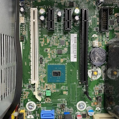 HP EliteDesk 800 G2 SFF Intel Core i7-6700 3.4GHz 2x4GB RAM No HDD No OS