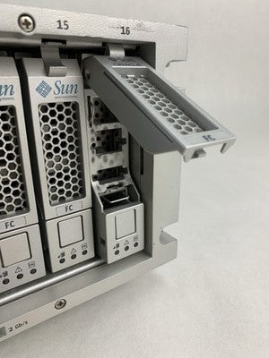 Sun Microsystems 0843 Class 4600 16 Bay Storage Array w/ Power Supplies