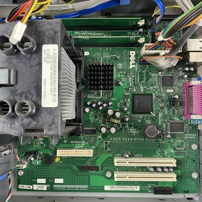 Dell OptiPlex GX520 MT Pentium 4 2.8GHz 2x1GB RAM No HDD No OS