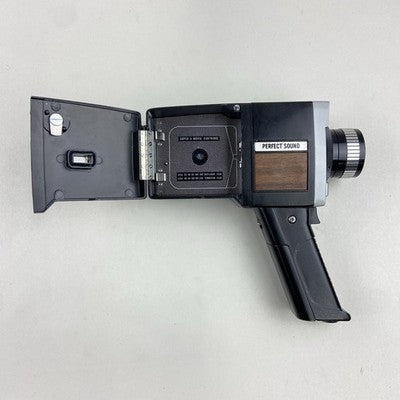 Vintage Synchronex Mark IV Movie Camera Japan 18467 Super Zoom & Case Untested