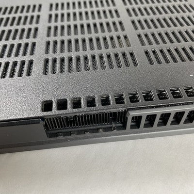 Dell Latitude 5580 15.6" i5-7300U 2.60 GHz 8 GB RAM No SSD No OS - Bad Edge