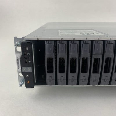 NetApp NAJ-1001 Disk Array Controller 23 Caddies 2x PSU 2x IOM6 Controller Cards