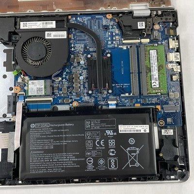HP Pavilion 15-cc123cl 15.6" i5-8250U 1.60 GHz 8GB RAM No SSD/OS/AC - Bad Bottom