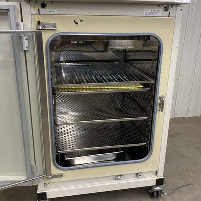 Forma Scientific 3110 Dual Stacked Water Jacketed CO2 Incubators
