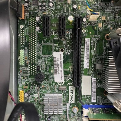 Lenovo ThinkCentre M700 MT Intel Core i7-6700 3.4GHz 1x8GB RAM No HDD No OS