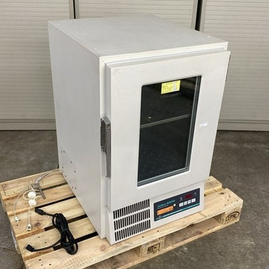 New Brunswick Scientific Innova 4200 Incubator Shaker M1233-0004