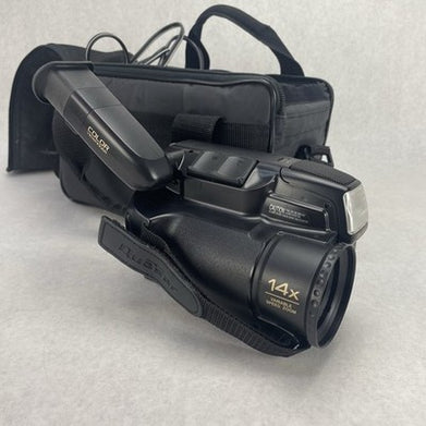 Quasar Palmcorder VM-D51 Compact VHS VHSC Camcorder HD Zoom