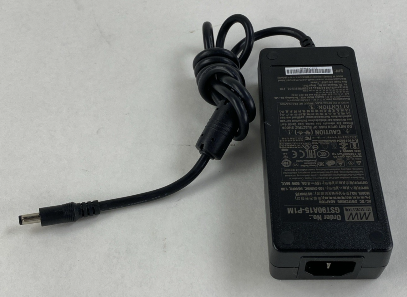 Mean Well GST90A15-P1M 15V 6A 90W AC Adapter