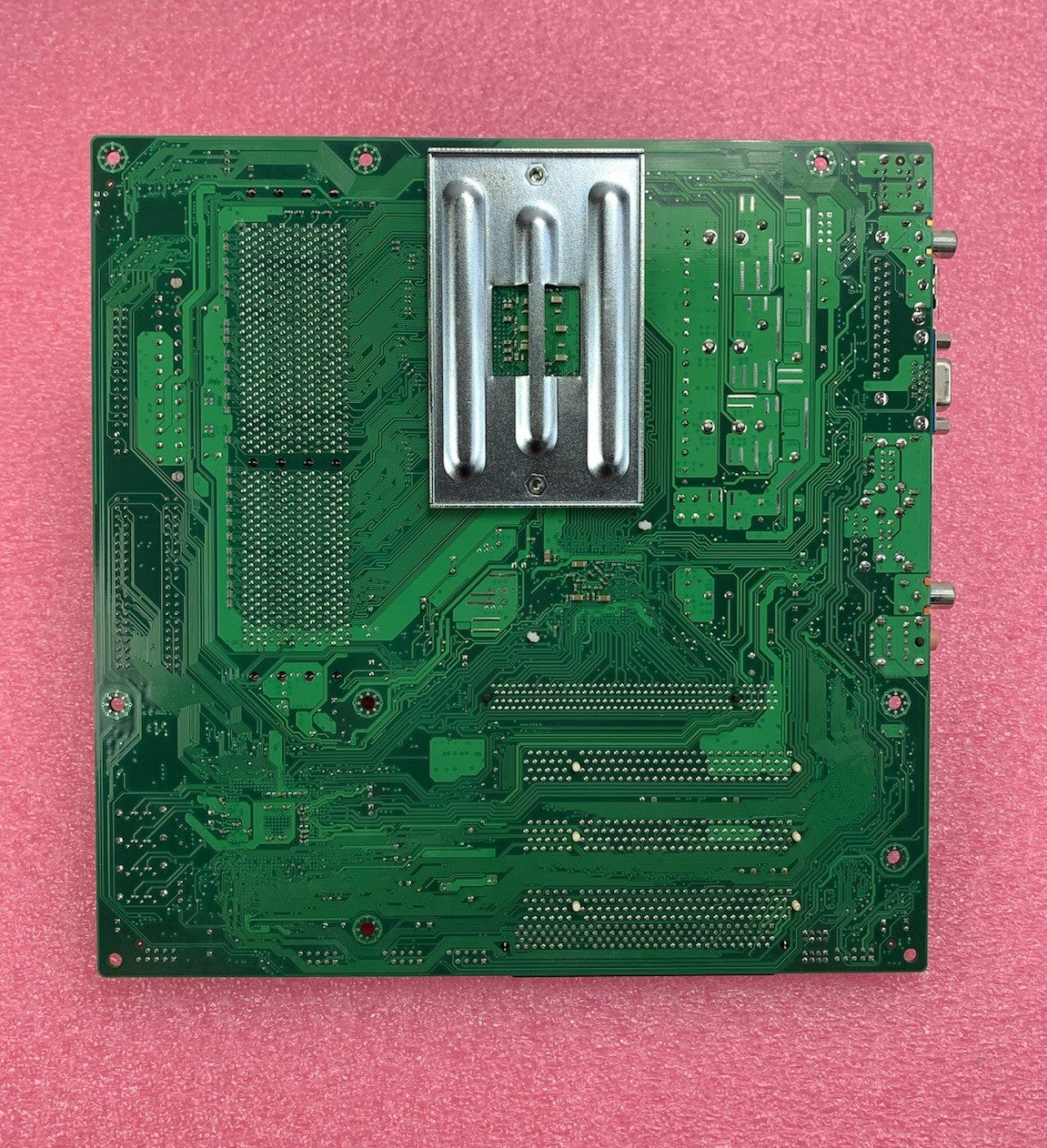 HP Pavilion a1130n Motherboard AMD Athlon 64 3500+ 2.2GHz 2GB RAM w/ Shield