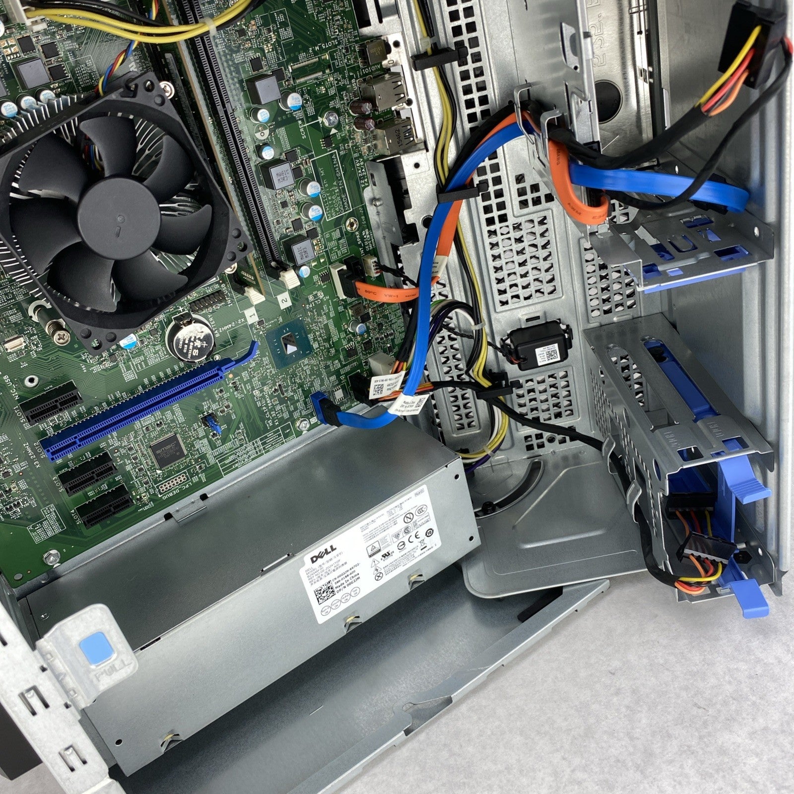 Dell OptiPlex 3040 MT Intel Core i5-6500 3.20GHz 1x8GB RAM DVDRW No HDD No OS