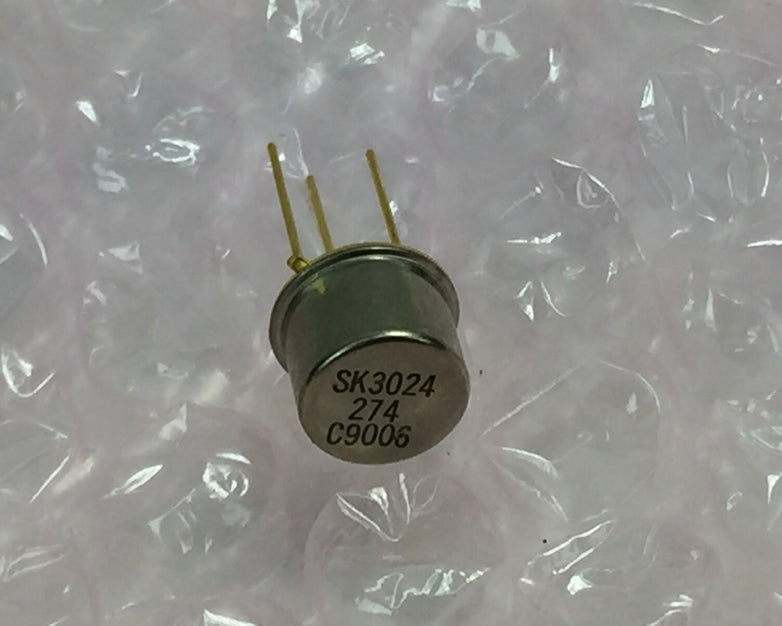 SK3024 NPN Silicon Transistor  Gold Pin  NOS Lot of 10