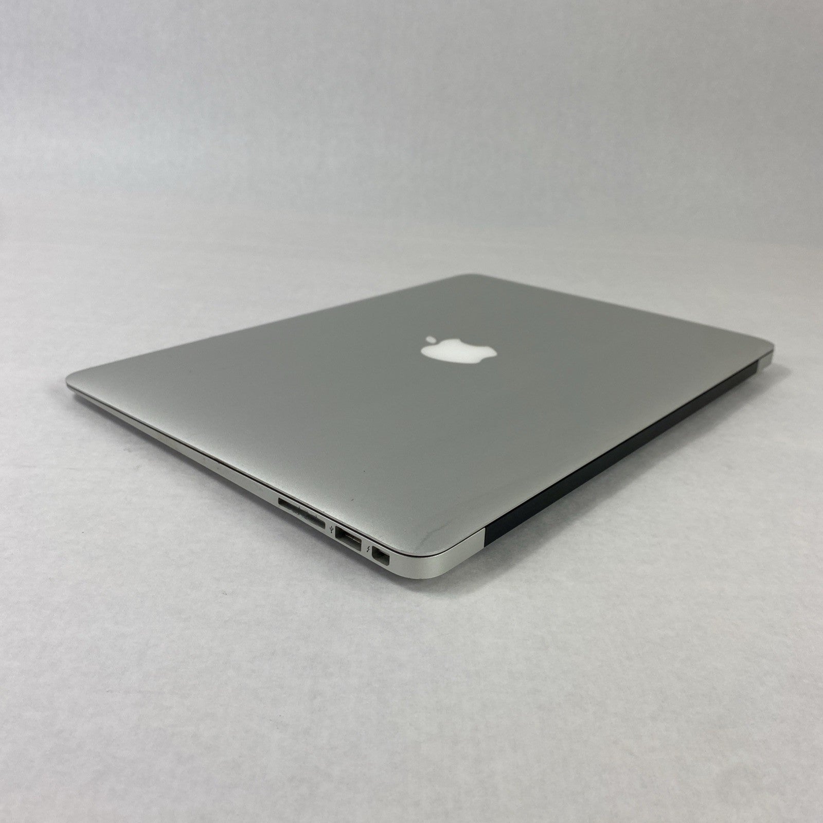 Apple MacBook Air A1466 2012 13" 1.7GHz i5 4GB RAM 60GB SSD os10.15.7 273 Cycles