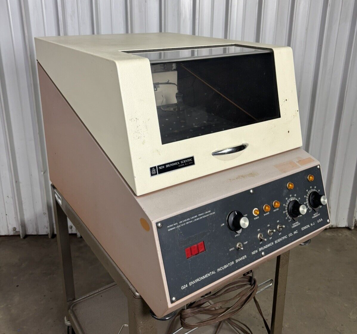 New Brunswick G-24 Environmental Incubator Orbital Shaker G24 Powers On