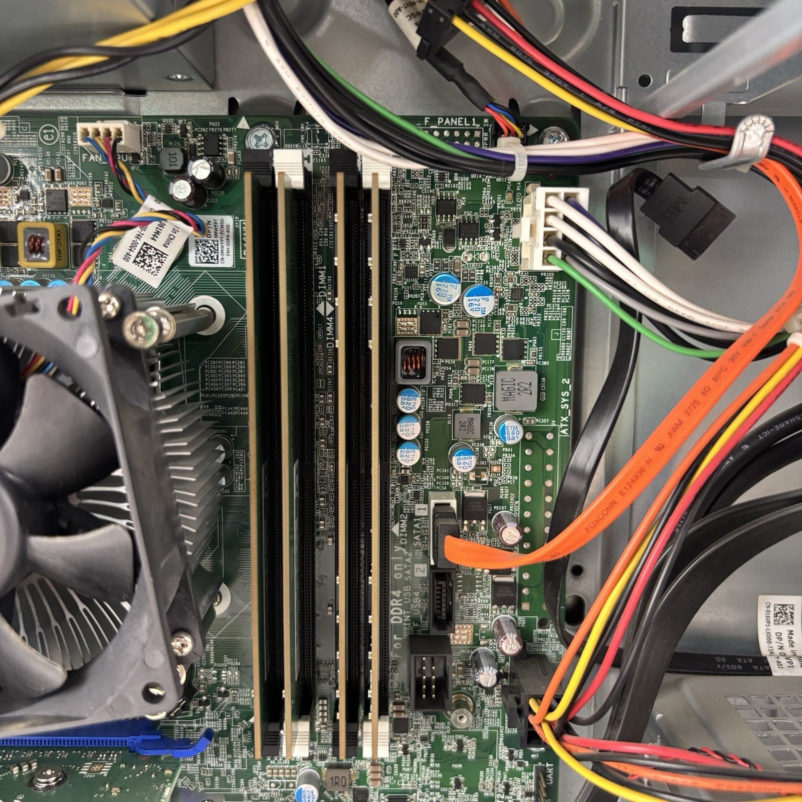 Dell Precision Tower 3620 Xeon E3-1220v5 3 GHz 16 GB RAM No HDD No OS